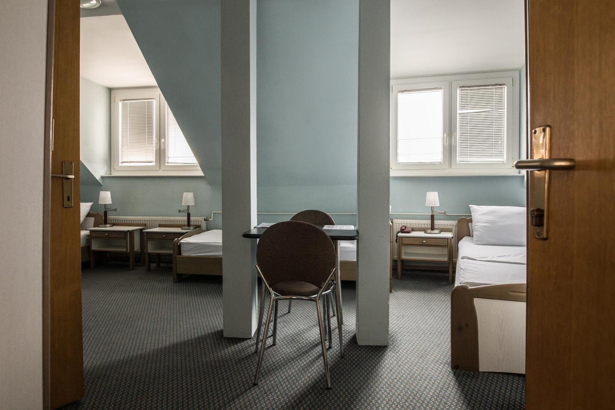 Hotel Carlstadt 3*