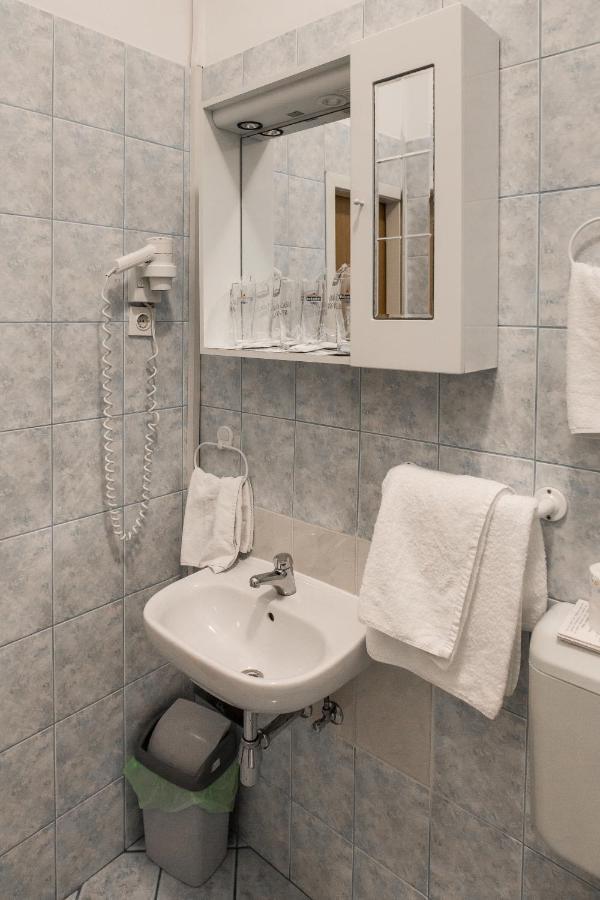 Hotel Carlstadt 3*